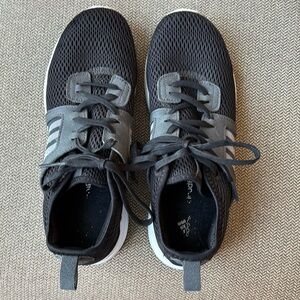 Adidas Women’s Size 7.5 Black and White Cloudfoam Tennis Shoes